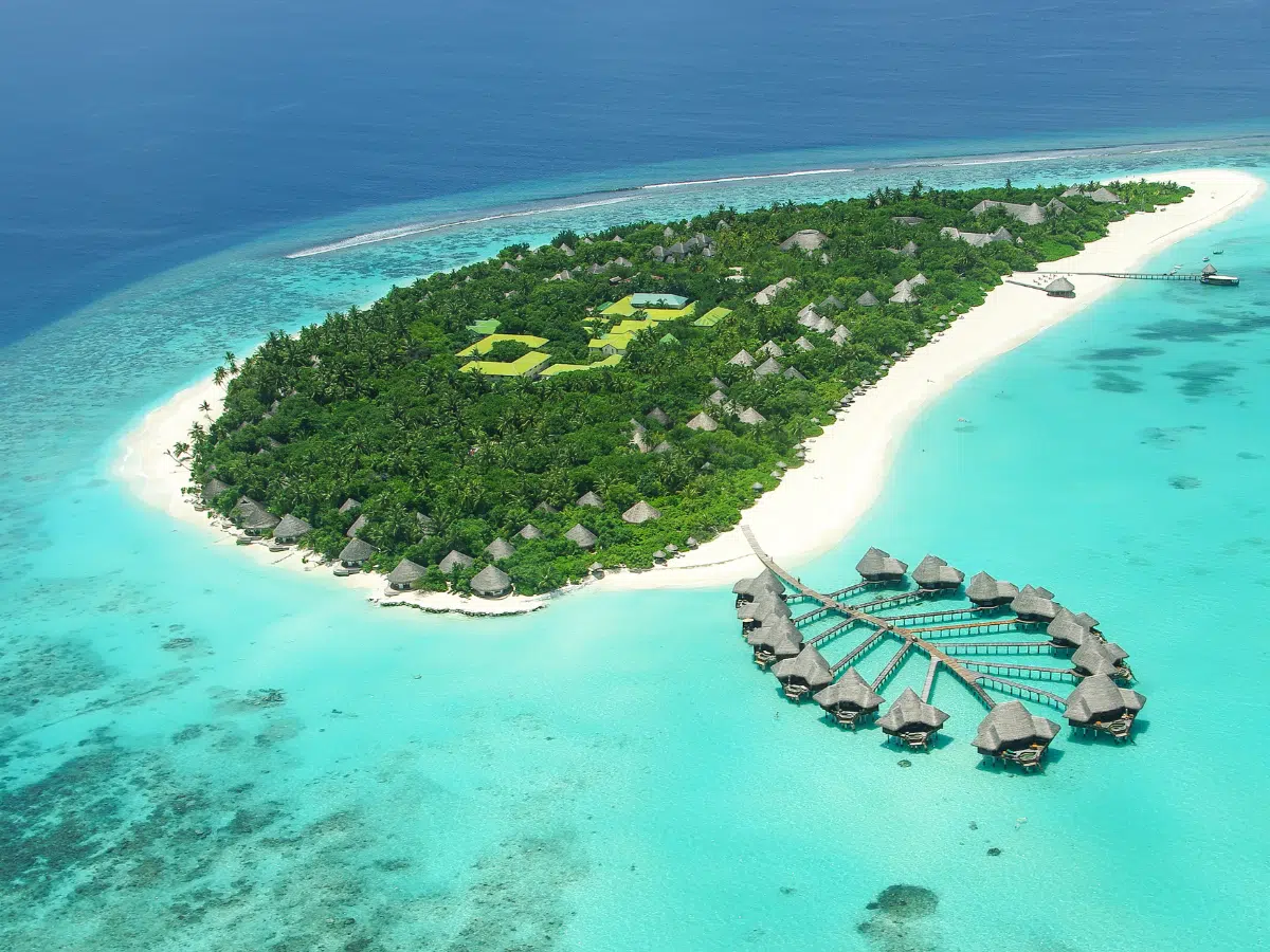 is-maldives-expensive.png.webp