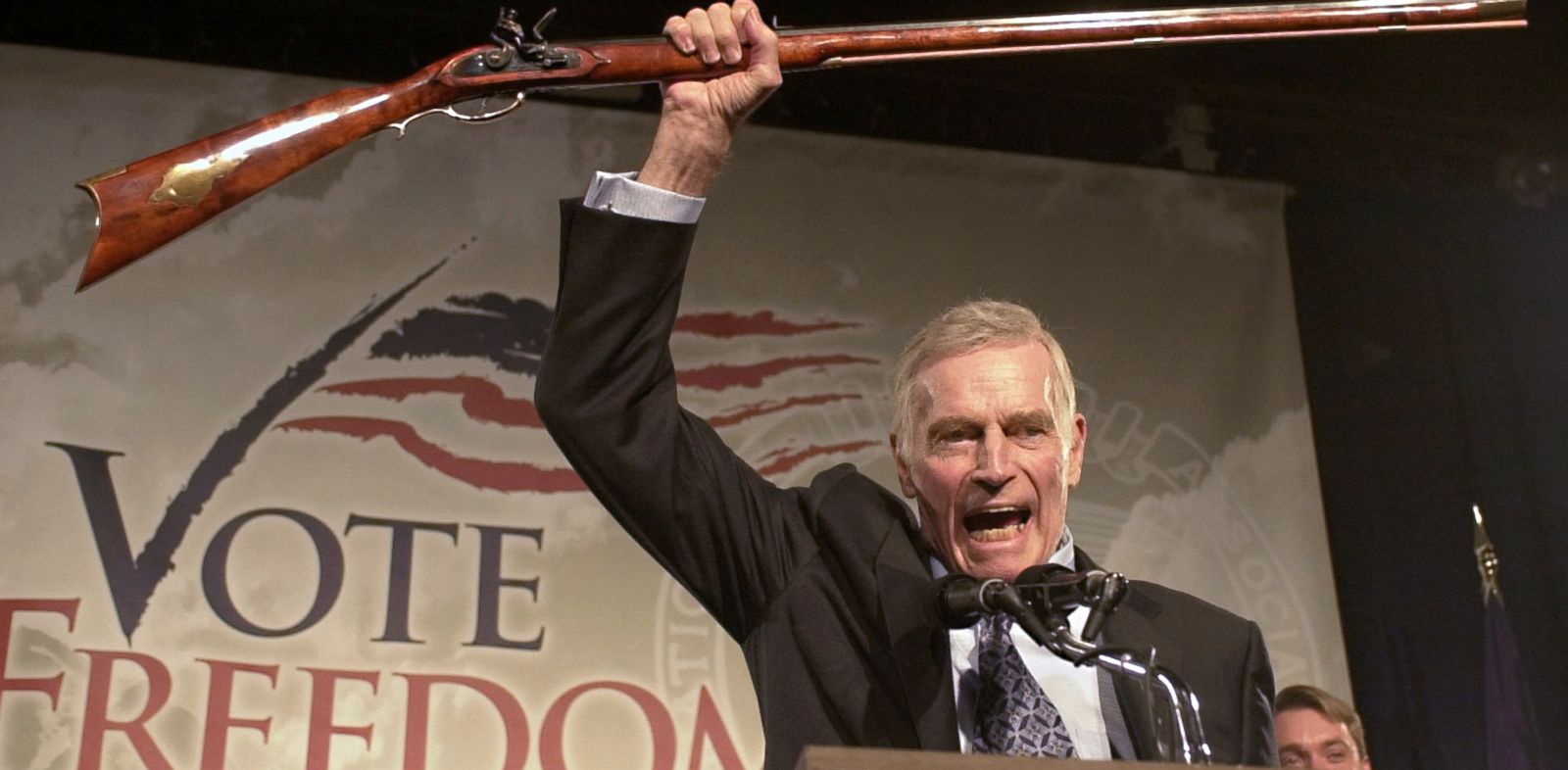 ap_nra_president_charlton_heston_ll_131025_33x16_1600.jpg