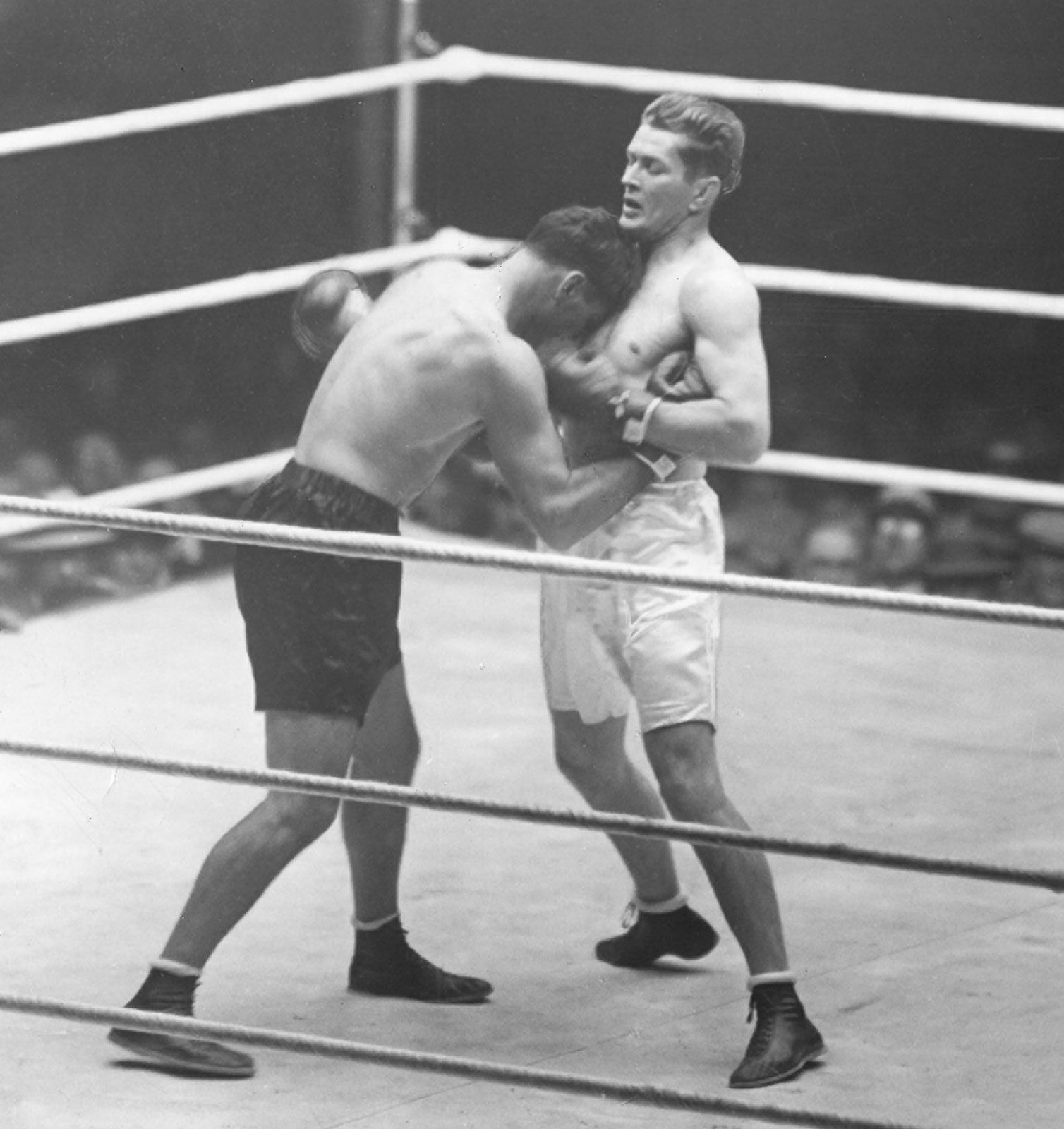 Gene-Tunney-Jack-Dempsey-1927.jpg